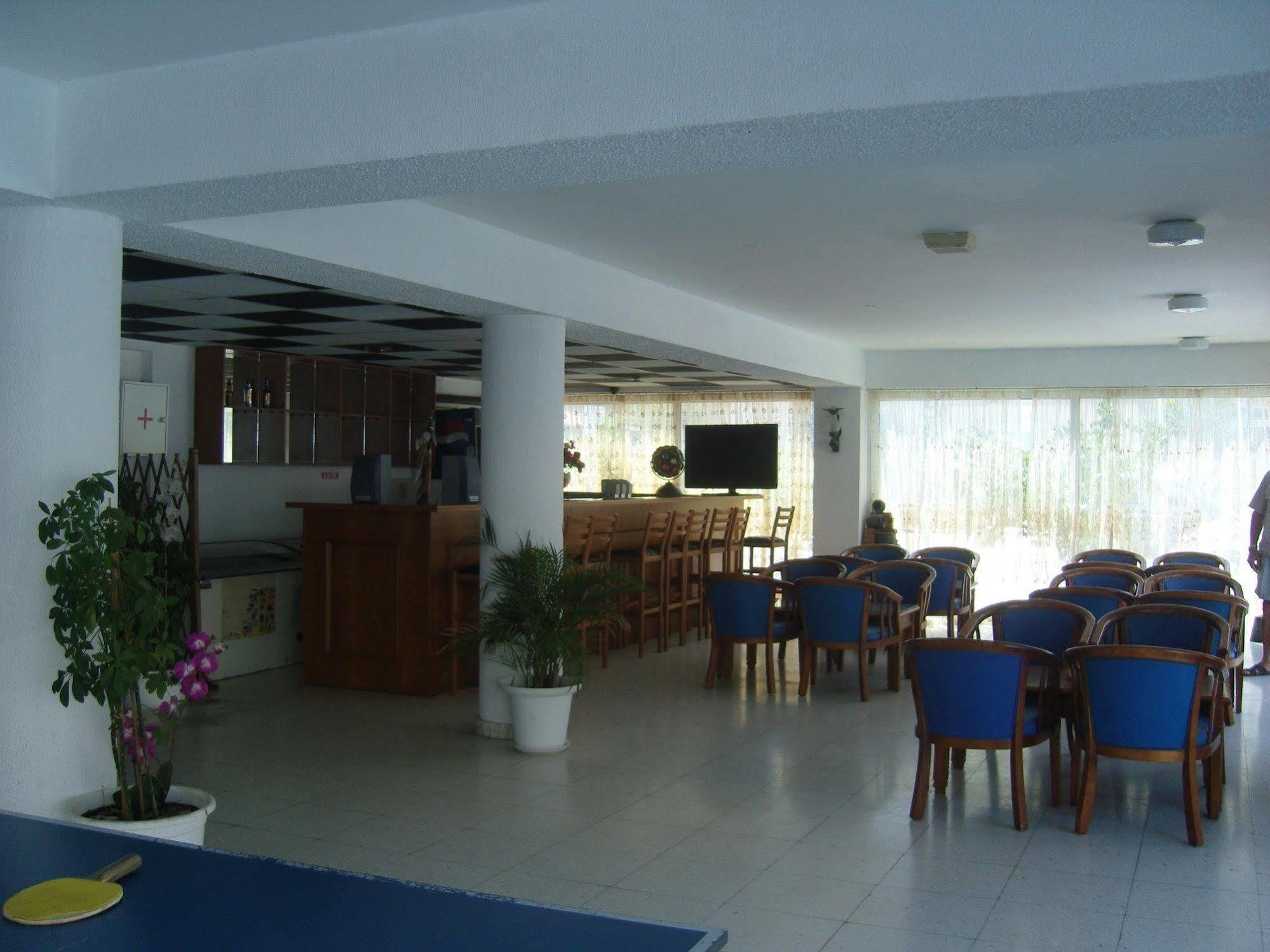 Best Western Plus Larco Hotel Larnaca Exterior photo